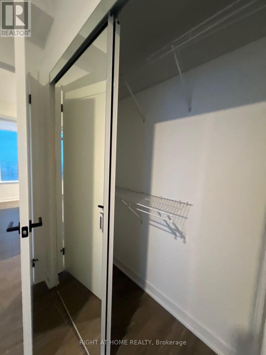 2303 - 2495 Eglinton Avenue W, Mississauga, Ontario  L5M 2T2 - Photo 7 - W12531164