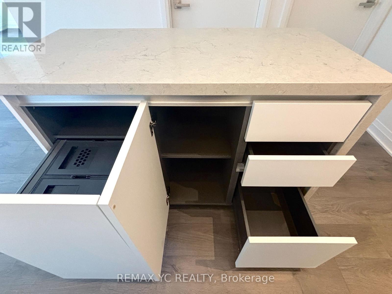 1610 - 4015 The Exchange, Mississauga, Ontario  L5B 1M7 - Photo 24 - W12531184