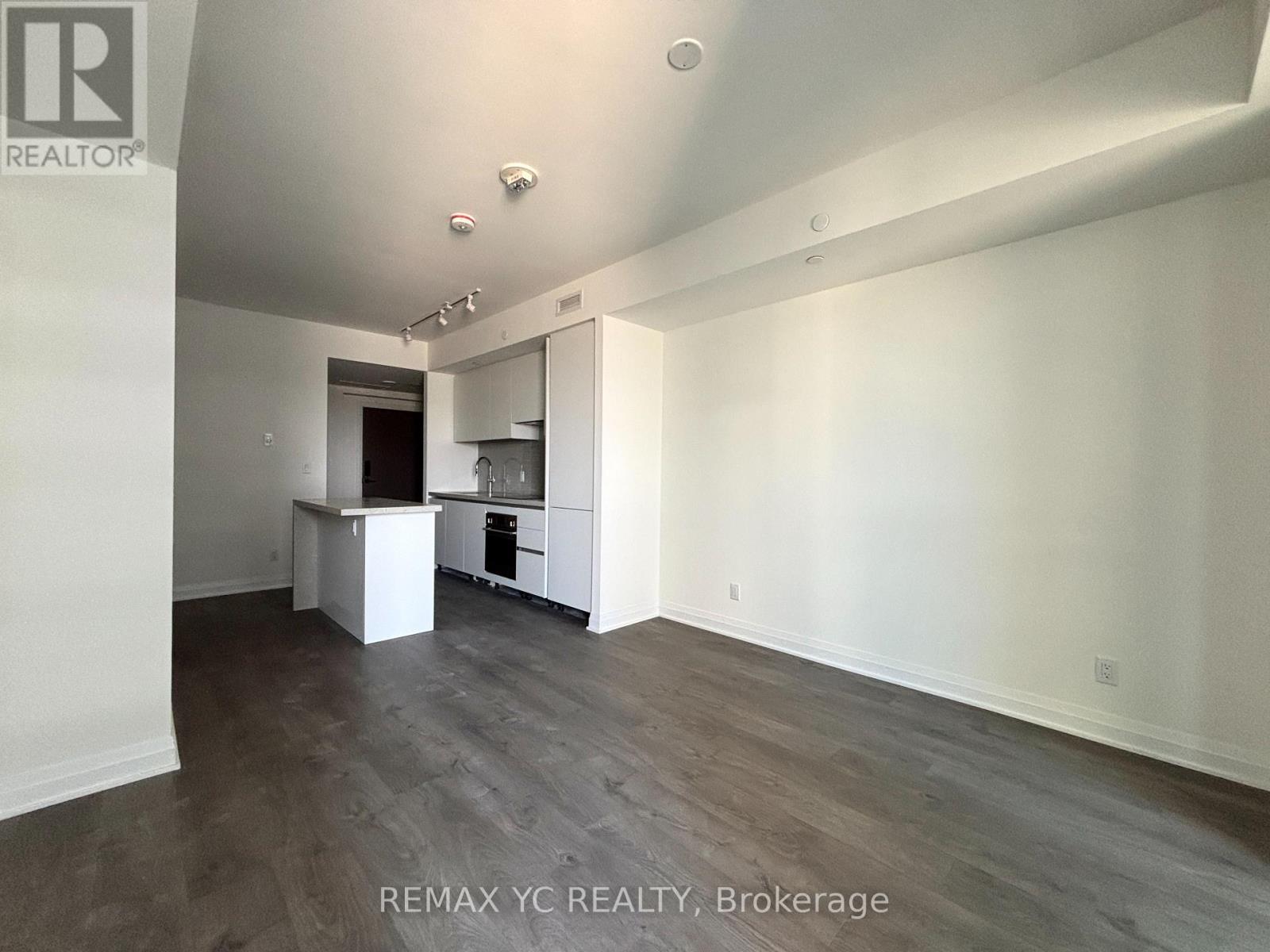 1610 - 4015 The Exchange, Mississauga, Ontario  L5B 1M7 - Photo 6 - W12531184