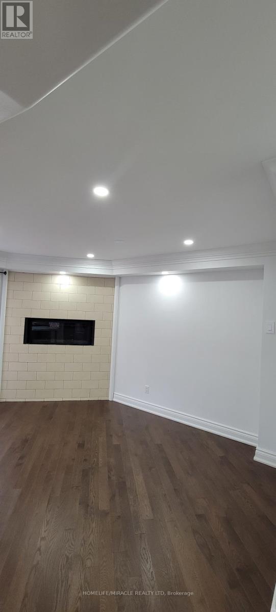 73 Dumfries Avenue, Brampton, Ontario  L6Z 2X9 - Photo 14 - W12531216