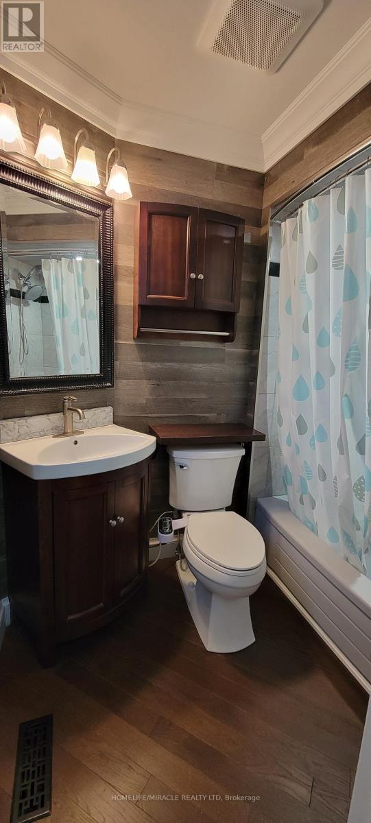 73 Dumfries Avenue, Brampton, Ontario  L6Z 2X9 - Photo 19 - W12531216