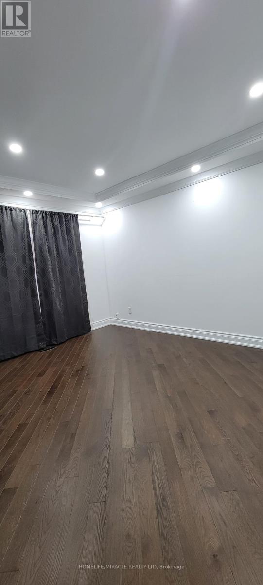 73 Dumfries Avenue, Brampton, Ontario  L6Z 2X9 - Photo 6 - W12531216