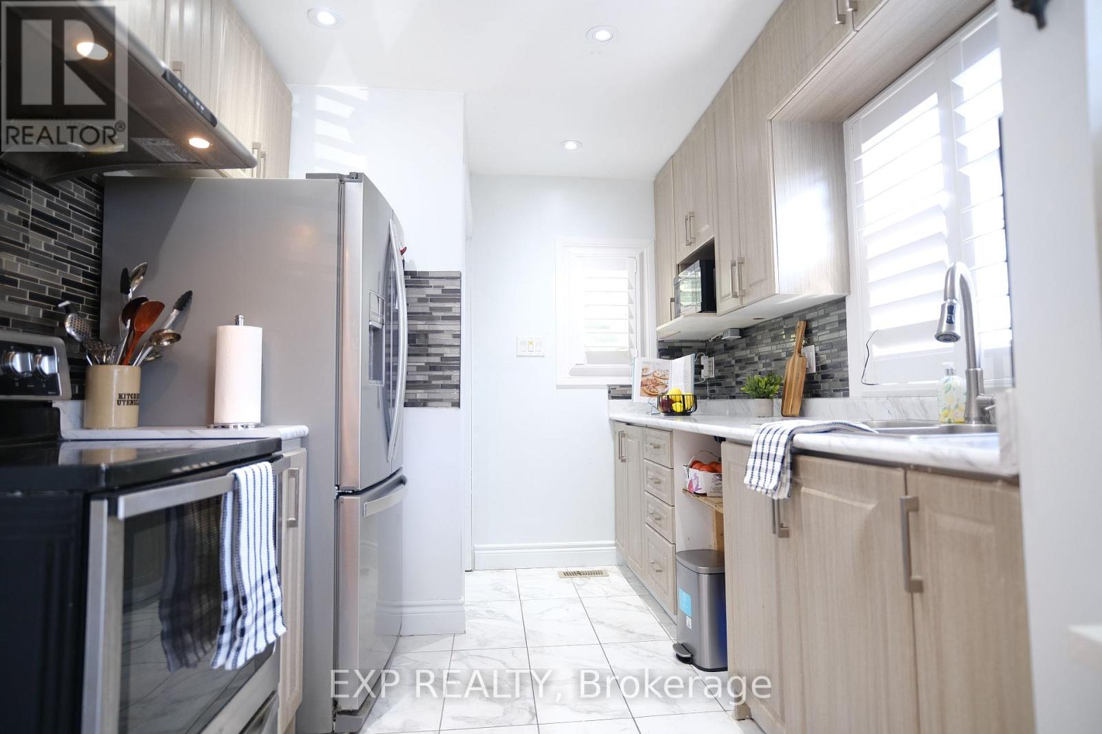 3968 St Peter Street E, Niagara Falls, Ontario  L2J 2N8 - Photo 8 - X12530438