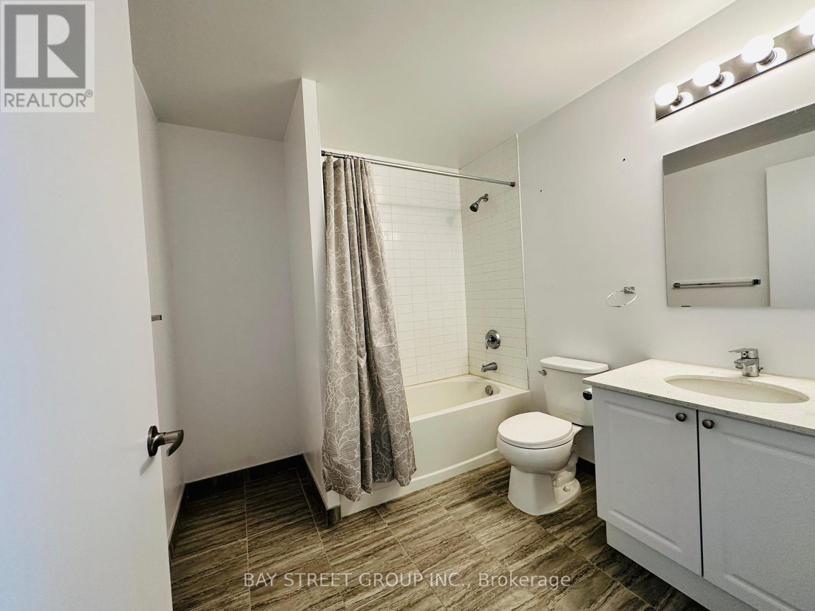 405 - 7711 Green Vista Gate, Niagara Falls, Ontario  L2H 1R1 - Photo 17 - X12531162