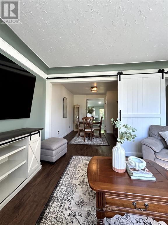 18 Flanders Avenue, St. Catharines, Ontario  L2M 5X3 - Photo 12 - X12531174