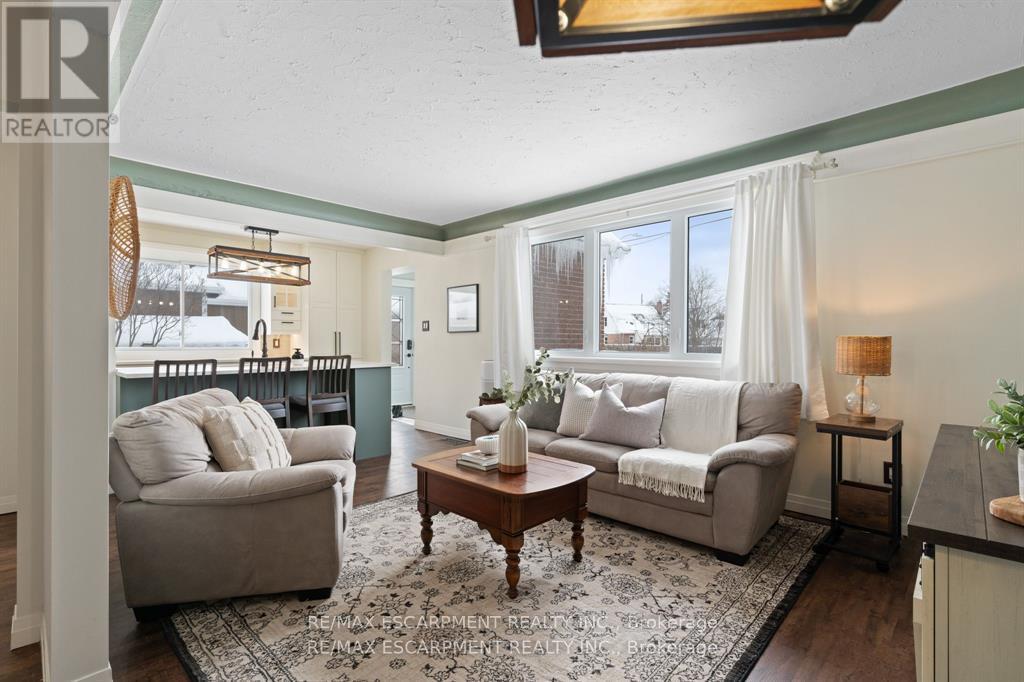 18 Flanders Avenue, St. Catharines, Ontario  L2M 5X3 - Photo 13 - X12531174