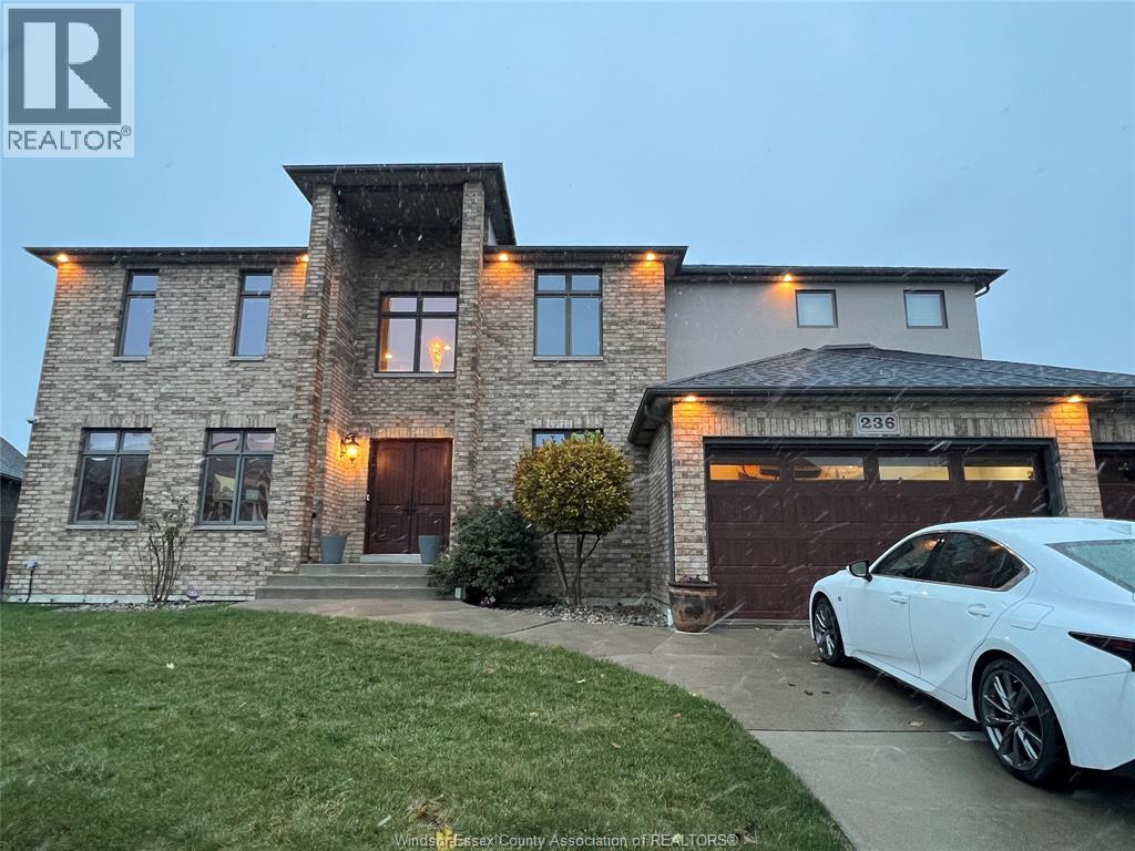 236 SHOREVIEW CIRCLE, Windsor, Ontario