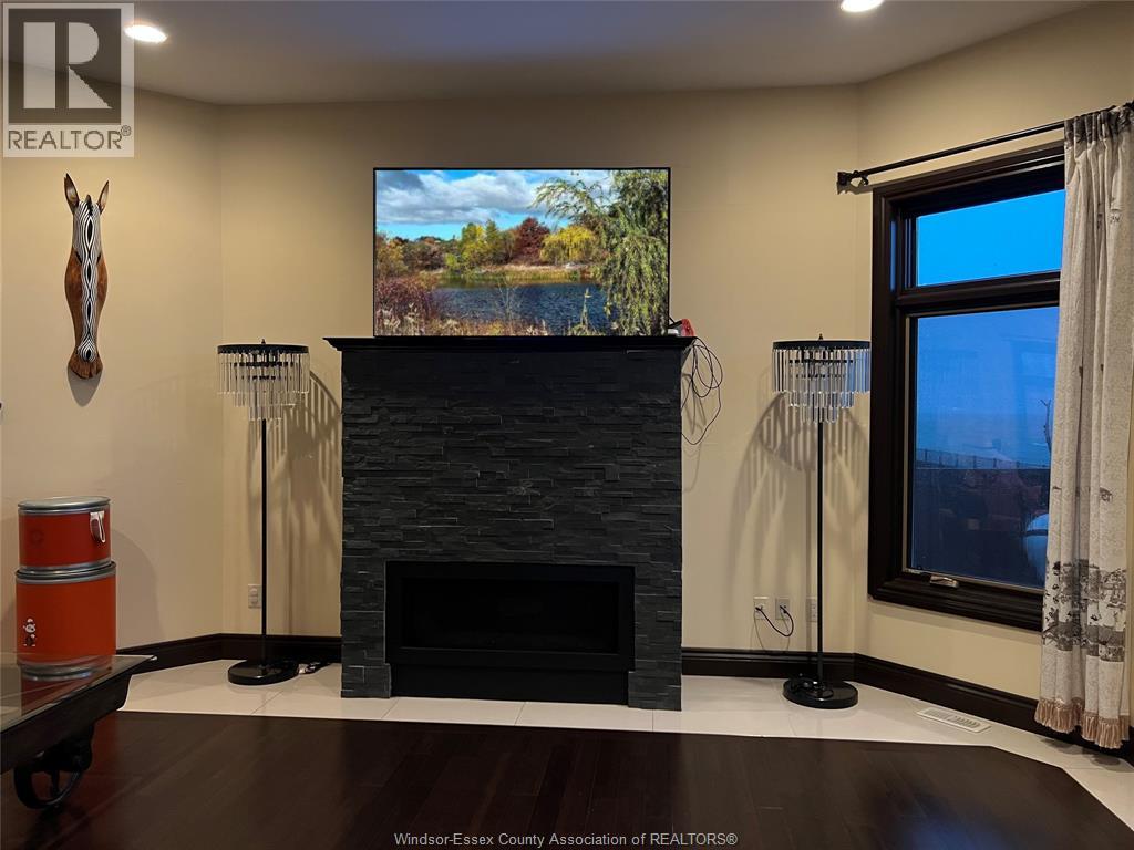 236 Shoreview Circle, Windsor, Ontario  N8P 1M7 - Photo 3 - 25028522