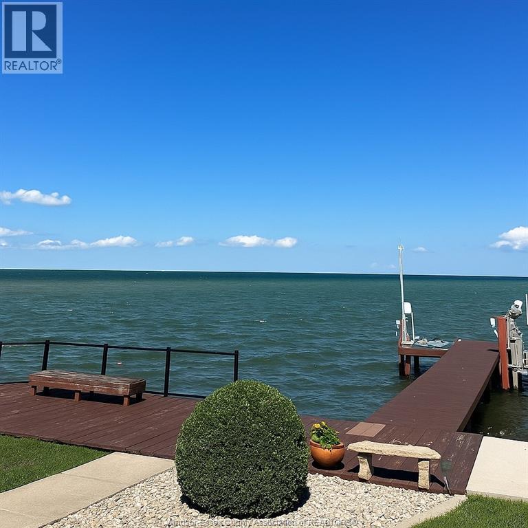 236 Shoreview Circle, Windsor, Ontario  N8P 1M7 - Photo 7 - 25028522