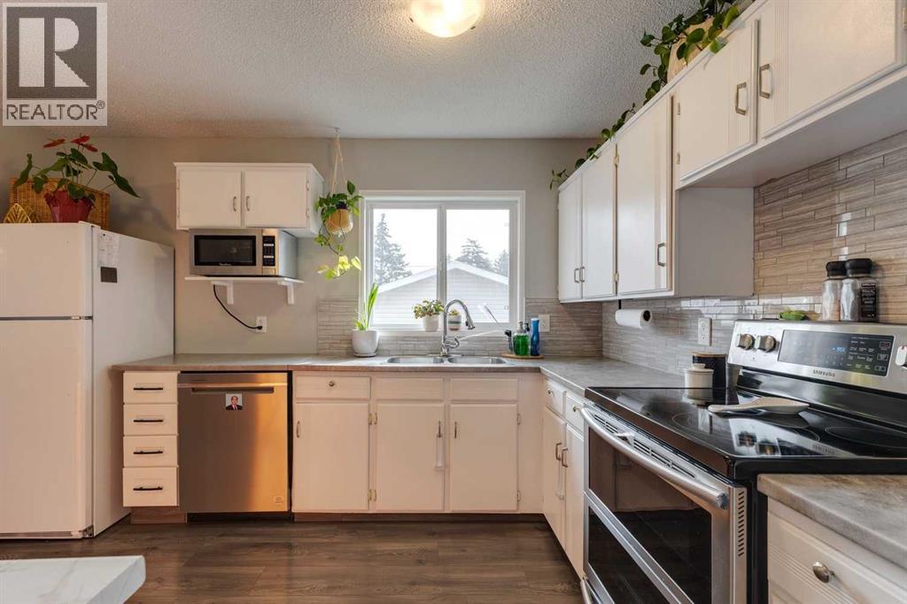 228 Penbrooke Way Se, Calgary, Alberta  T2A 3S8 - Photo 12 - A2257268