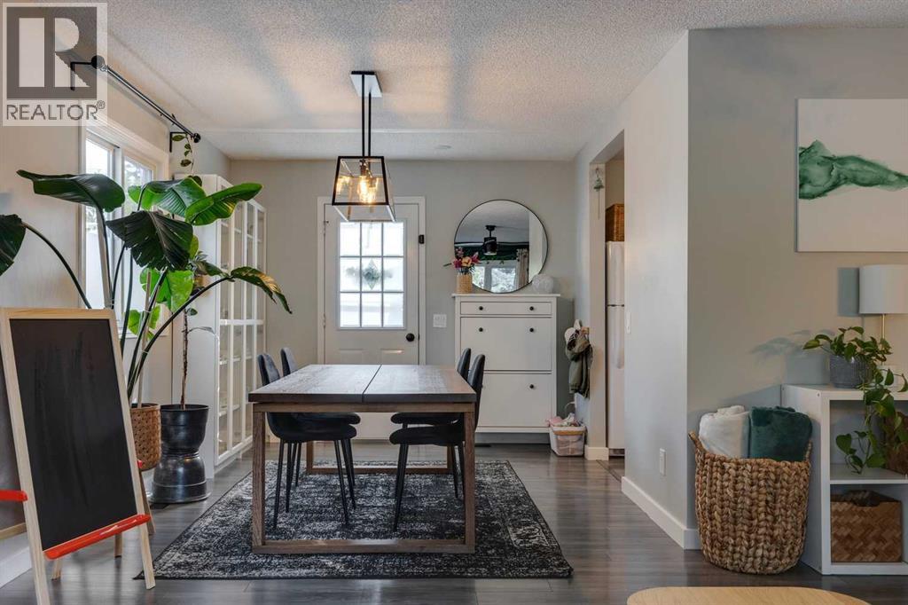 228 Penbrooke Way Se, Calgary, Alberta  T2A 3S8 - Photo 6 - A2257268