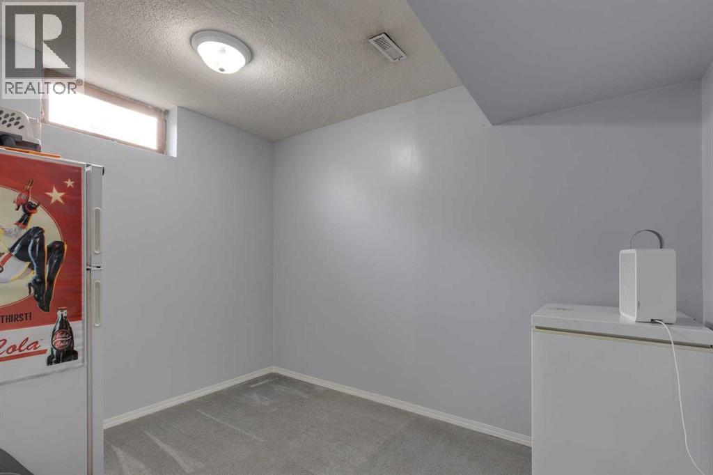 228 Penbrooke Way Se, Calgary, Alberta  T2A 3S8 - Photo 25 - A2257268