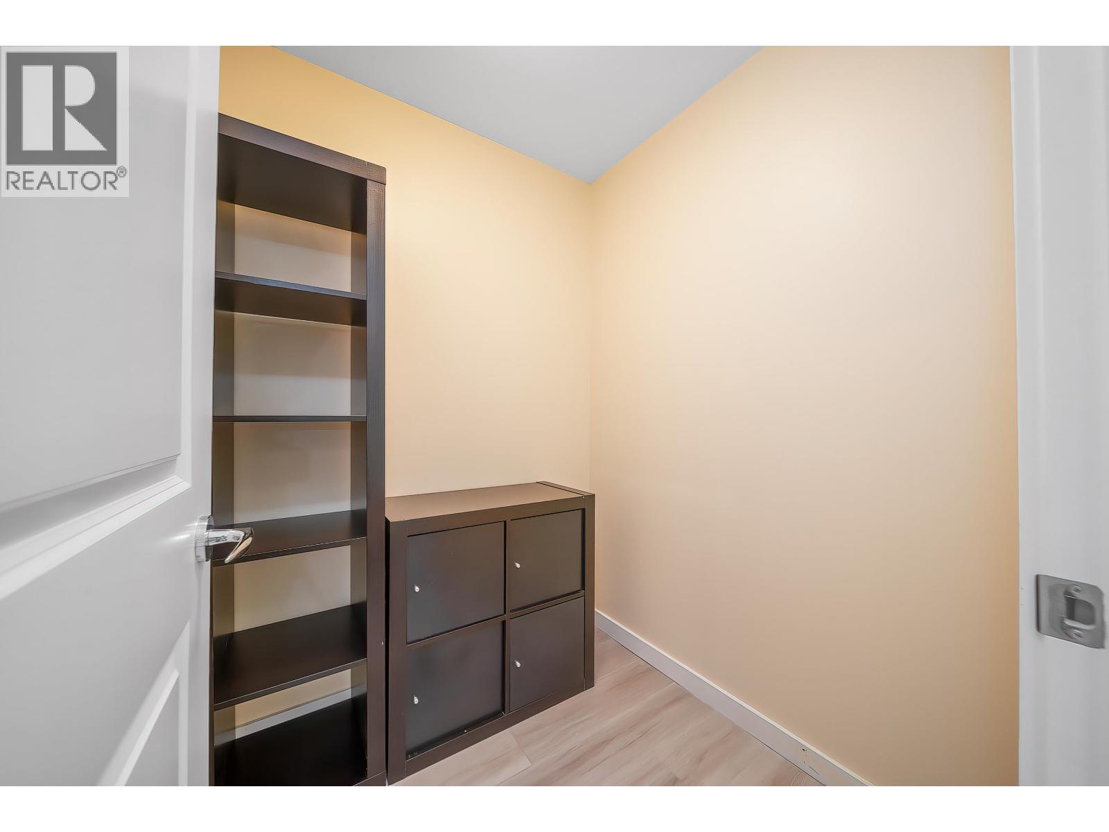 205 5611 Goring Street, Burnaby, British Columbia  V5B 0A3 - Photo 12 - R3066384