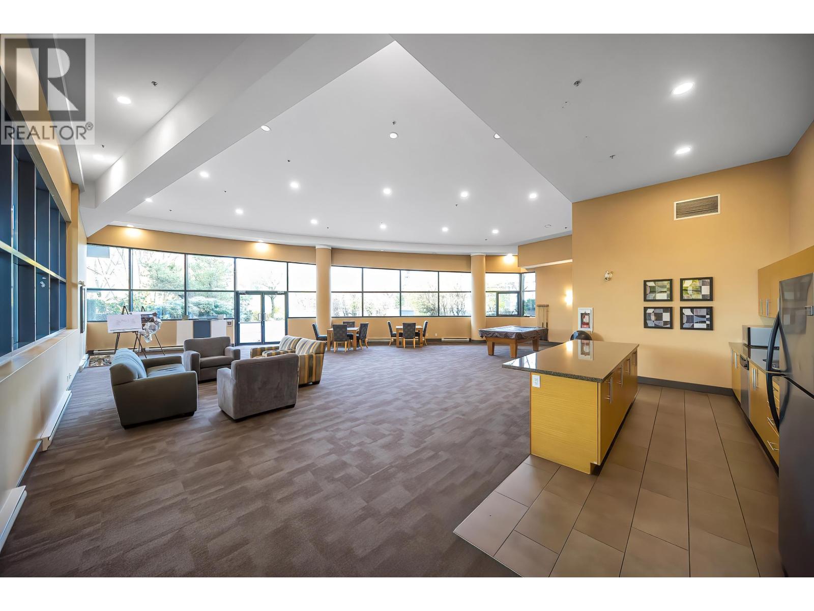 205 5611 Goring Street, Burnaby, British Columbia  V5B 0A3 - Photo 4 - R3066384