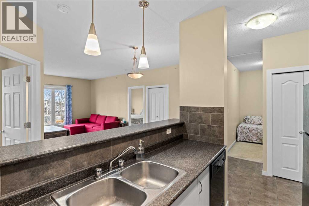 1404, 604 East Lake Boulevard Ne, Airdrie, Alberta  T4A 0G6 - Photo 6 - A2269230