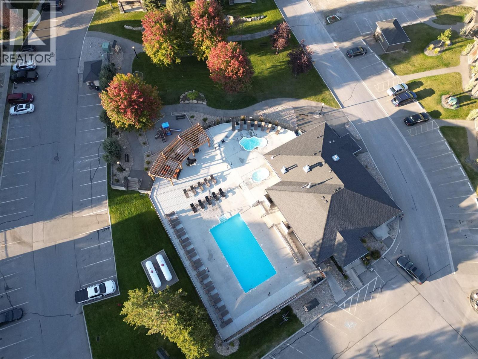 500 Bighorn Boulevard Unit# 532 B, Radium Hot Springs, British Columbia V0A 1M0 - Photo 3 - 10365046