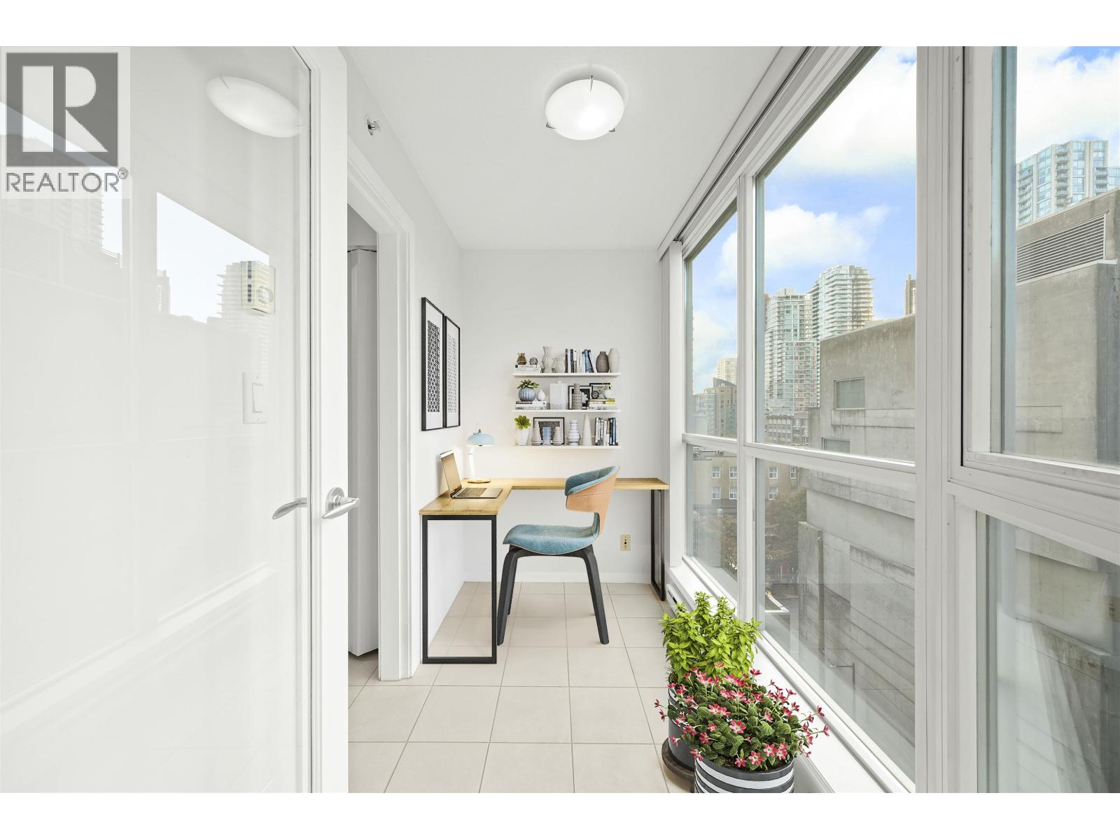 702 1199 Seymour Street, Vancouver, British Columbia  V6B 1K3 - Photo 3 - R3066432