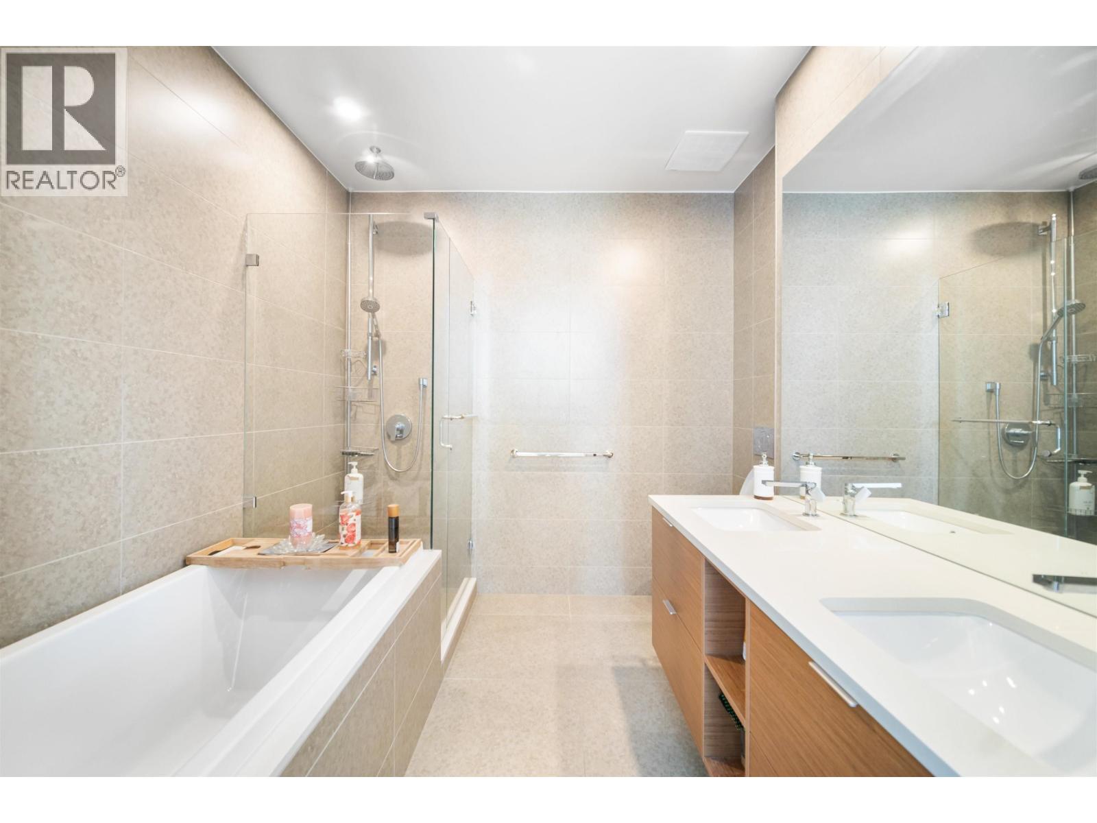 301 6697 Nelson Avenue, West Vancouver, British Columbia  V7W 2B2 - Photo 10 - R3066437