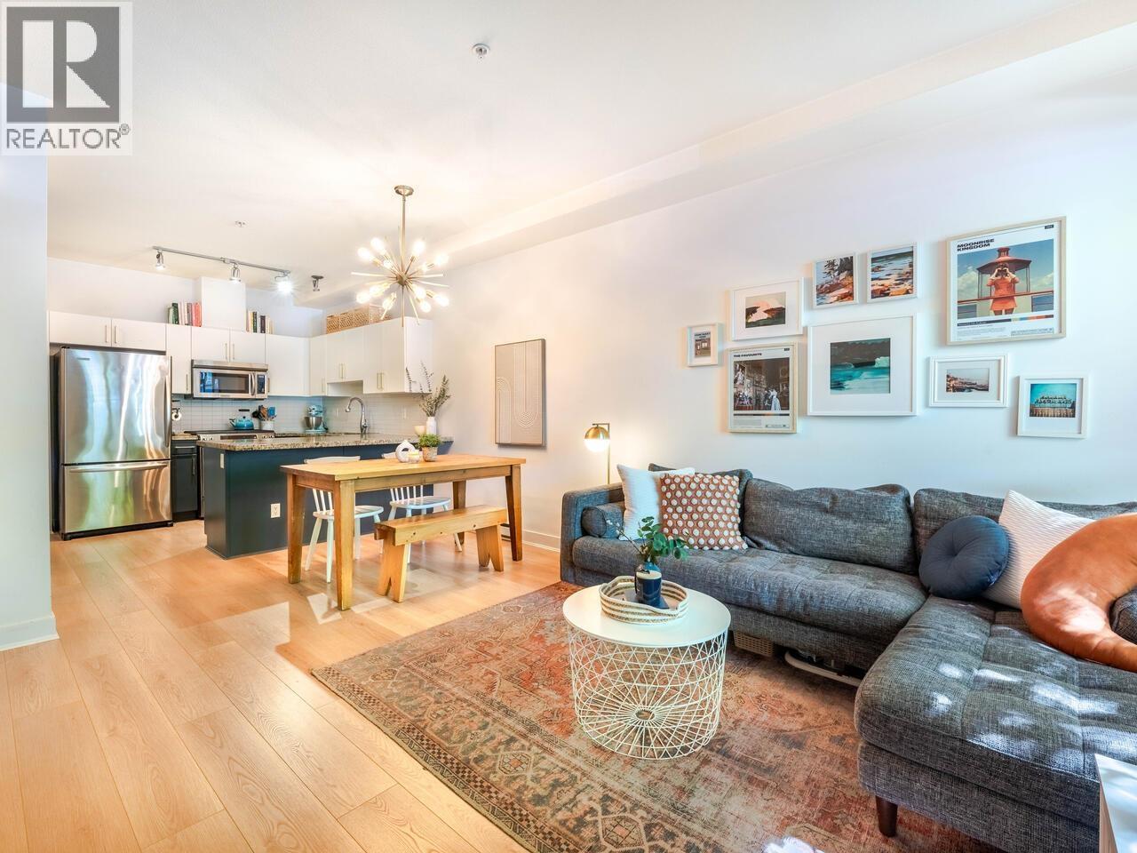 1871 Stainsbury Avenue, Vancouver, British Columbia  V5N 2M6 - Photo 1 - R3066457