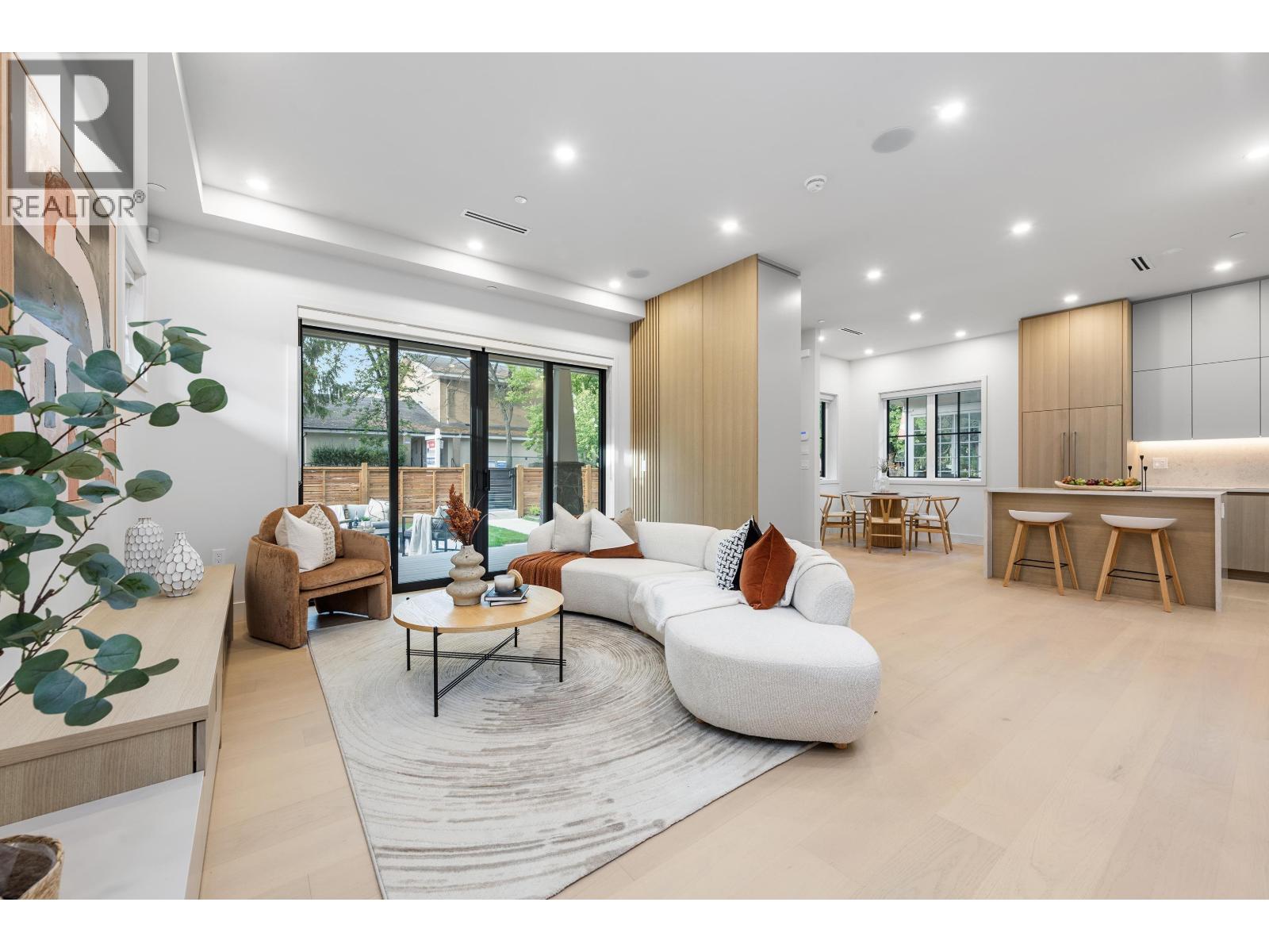 2136 E 10th Avenue, Vancouver, British Columbia  V5N 1Y1 - Photo 4 - R3066467