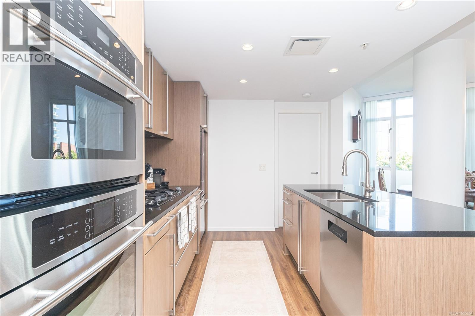 105 100 Saghalie Rd, Victoria, British Columbia  V9A 0A1 - Photo 14 - 1020204