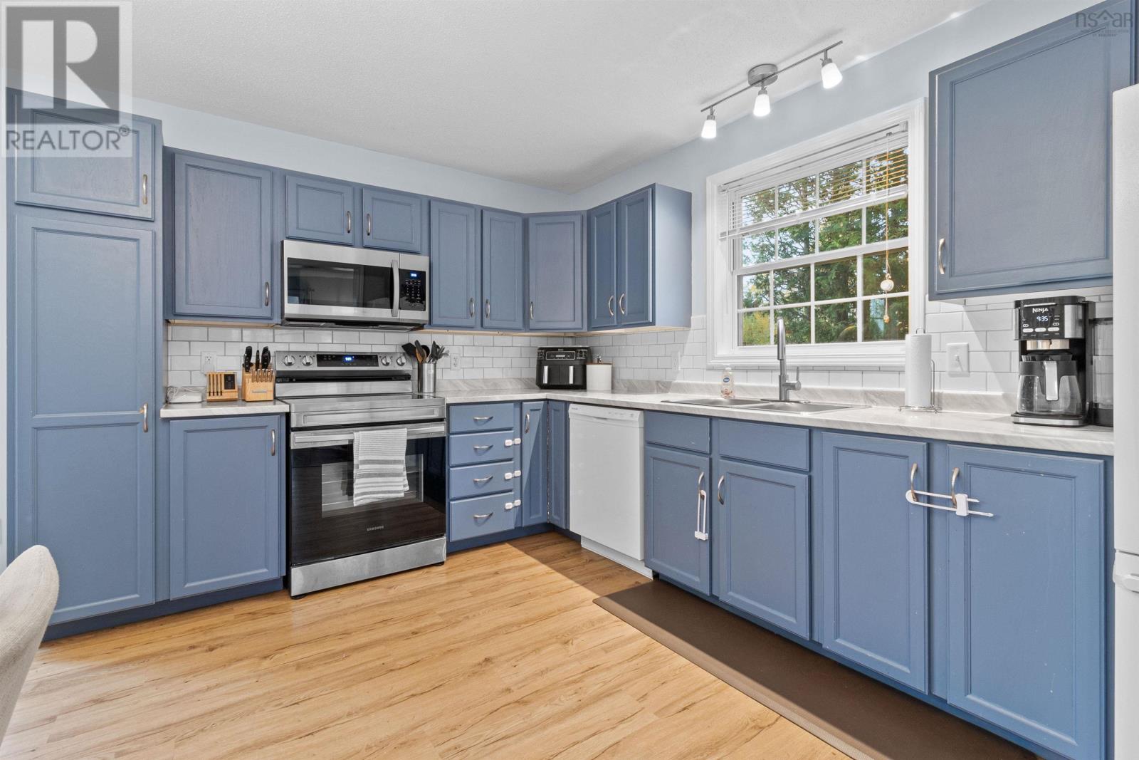 355 Nichols Avenue, North Kentville, Nova Scotia  B4N 3V7 - Photo 8 - 202526975