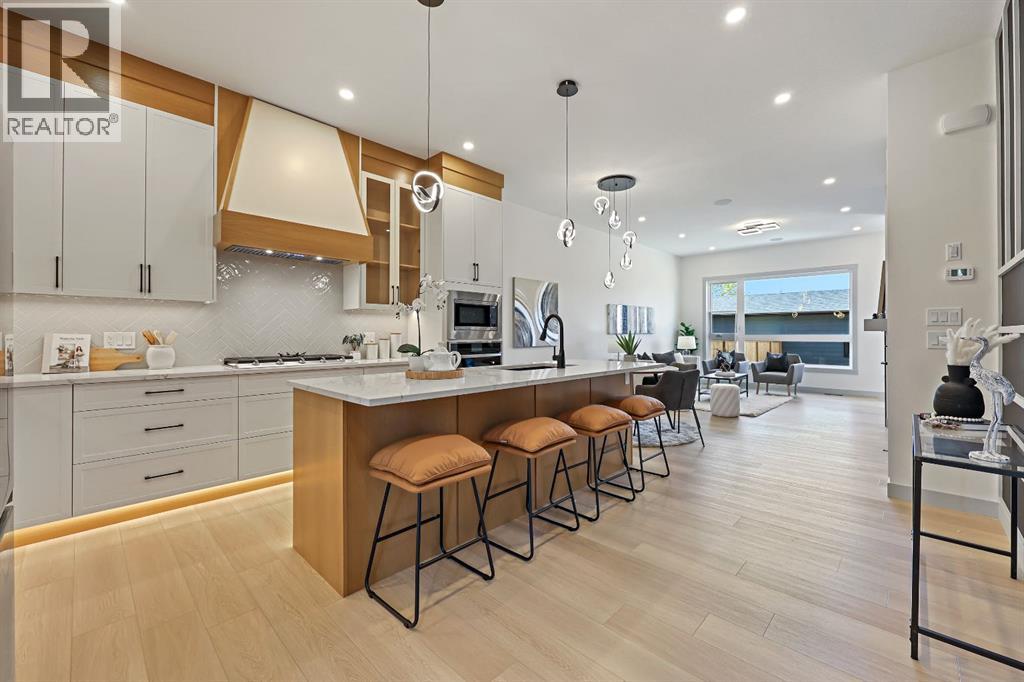 4627 84 Street Nw, Calgary, Alberta  T3B 2R4 - Photo 5 - A2260045