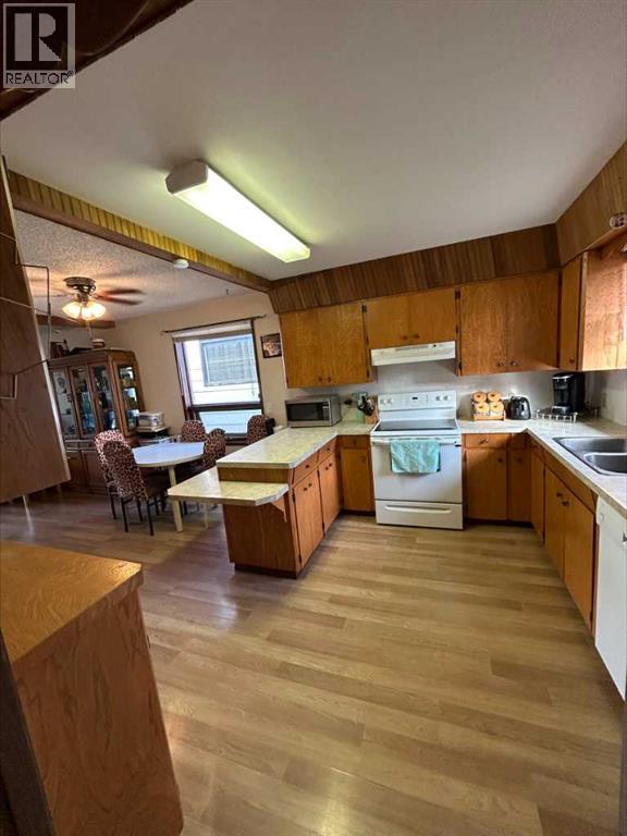 5119 51 Ave, Caroline, Alberta  T0M 1M0 - Photo 12 - A2262816