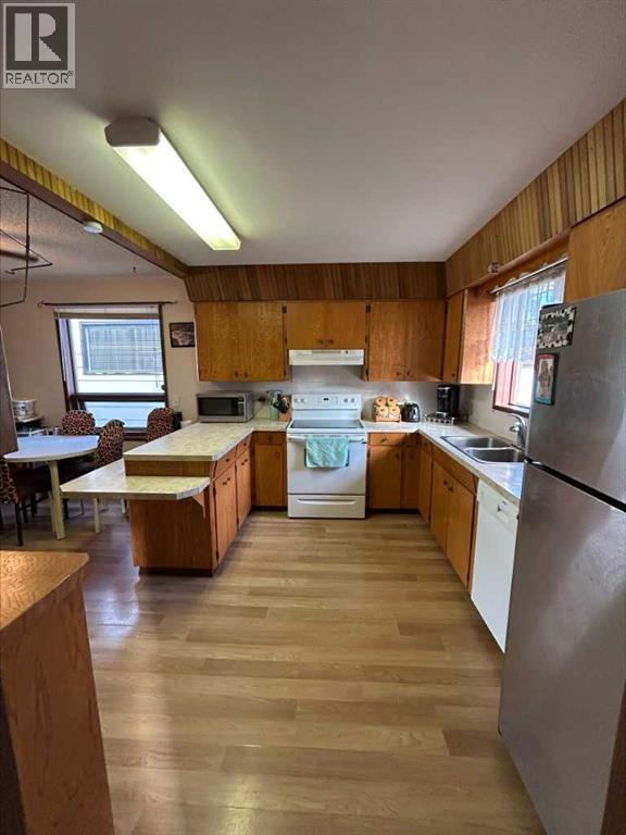 5119 51 Ave, Caroline, Alberta  T0M 1M0 - Photo 6 - A2262816