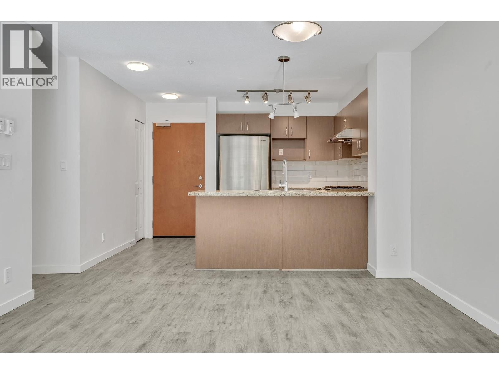 204 3097 Lincoln Avenue, Coquitlam, British Columbia  V3B 0E3 - Photo 5 - R3066450