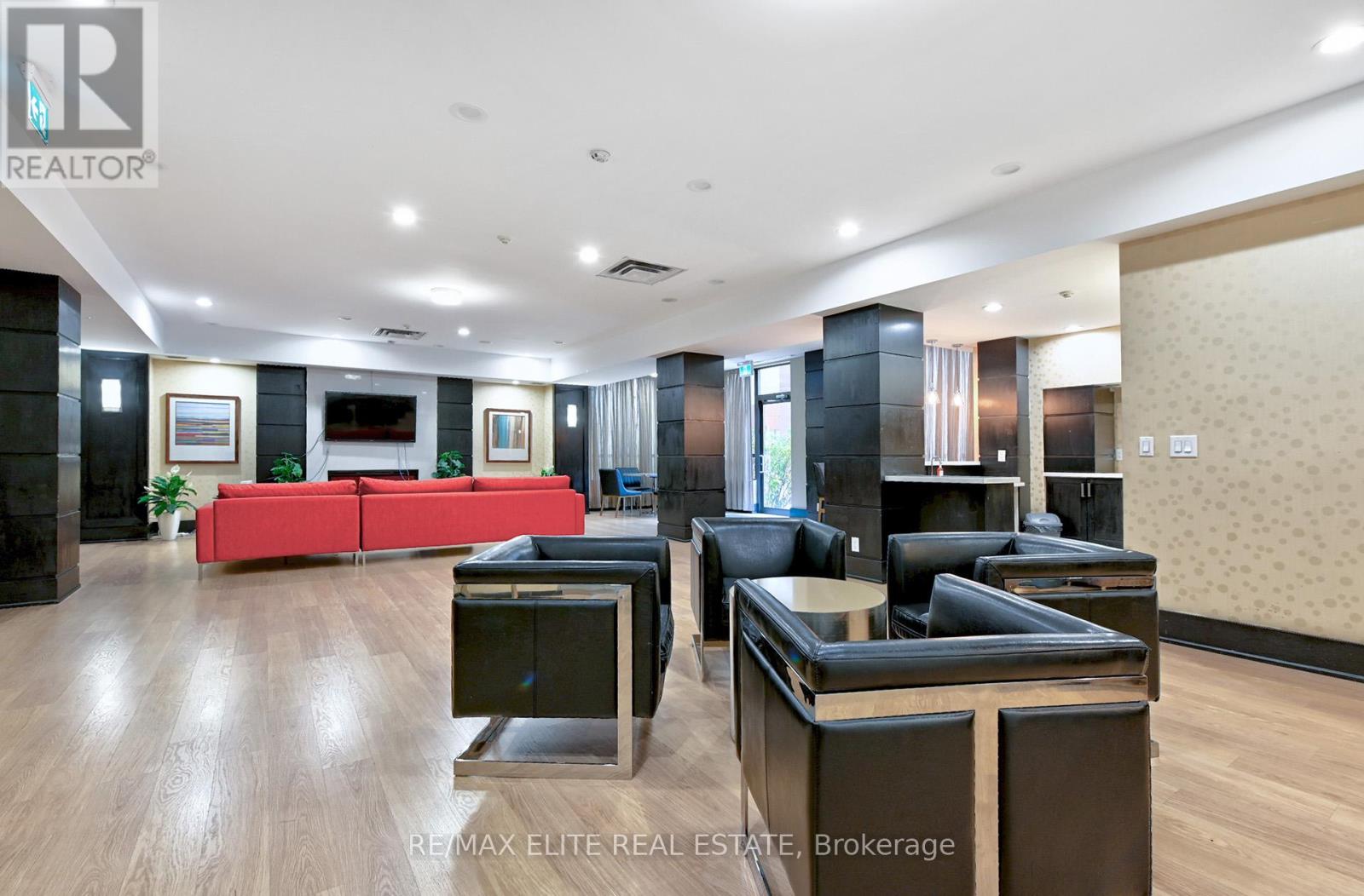 217 - 55 De Boers Drive, Toronto, Ontario  M3J 0G5 - Photo 3 - W12515566