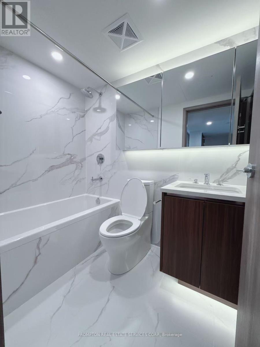 5812 - 3 Concord Cityplace Way, Toronto, Ontario  M5V 0X4 - Photo 11 - C12531248