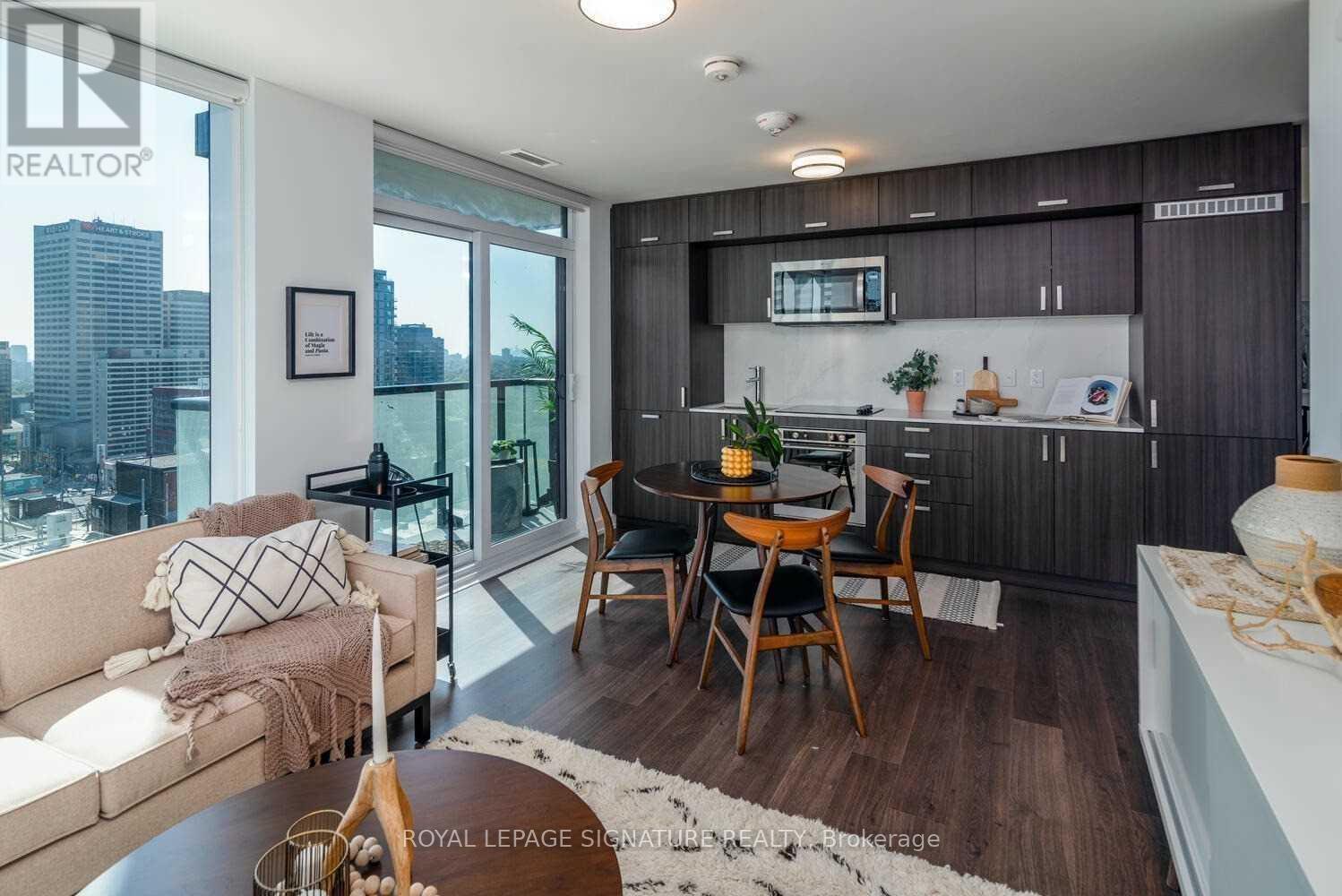 1310 - 18 Erskine Avenue, Toronto, Ontario  M4P 0C9 - Photo 3 - C12531254