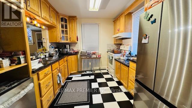 349 Kipling Avenue, Toronto, Ontario  M8V 3K6 - Photo 3 - W12531238