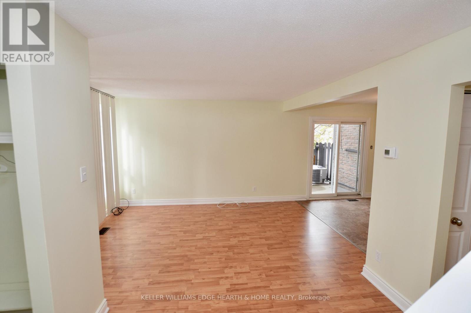 2 - 977 Francis Road, Burlington, Ontario  L7T 3Z1 - Photo 10 - W12531244