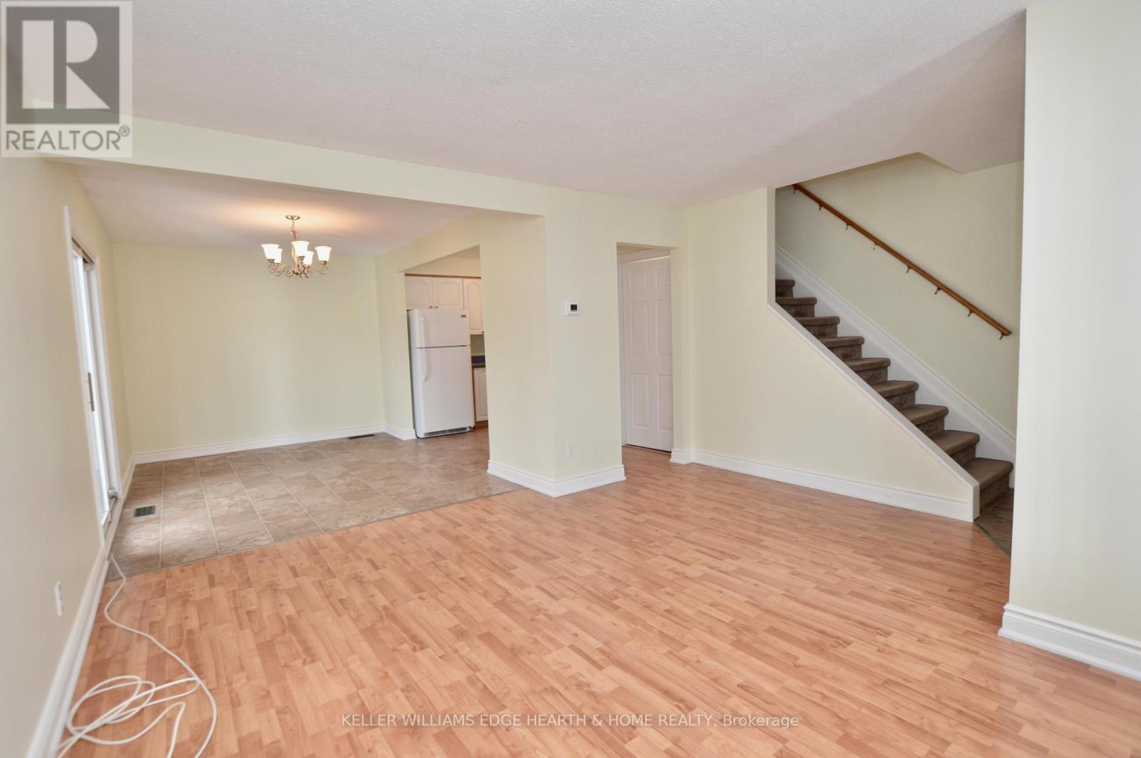 2 - 977 Francis Road, Burlington, Ontario  L7T 3Z1 - Photo 8 - W12531244