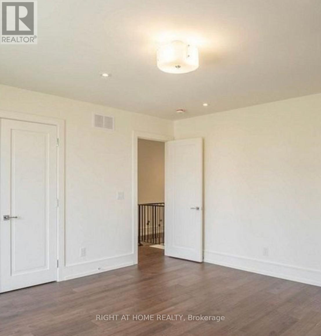 33 Cartwright Avenue W, Toronto, Ontario  M6A 1T8 - Photo 17 - W12531274