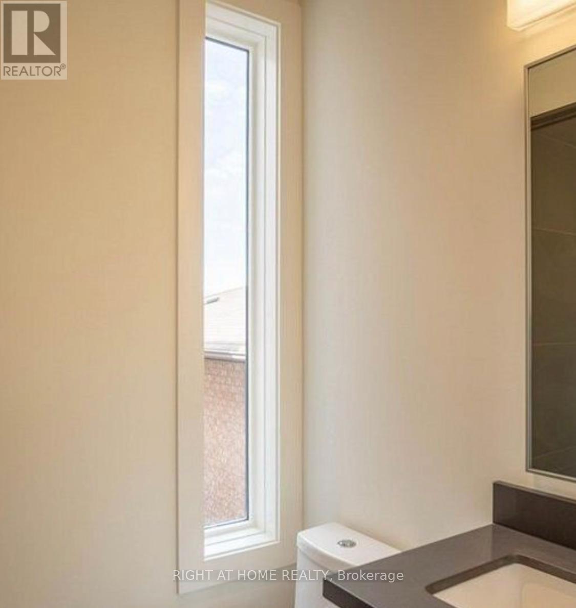 33 Cartwright Avenue W, Toronto, Ontario  M6A 1T8 - Photo 18 - W12531274