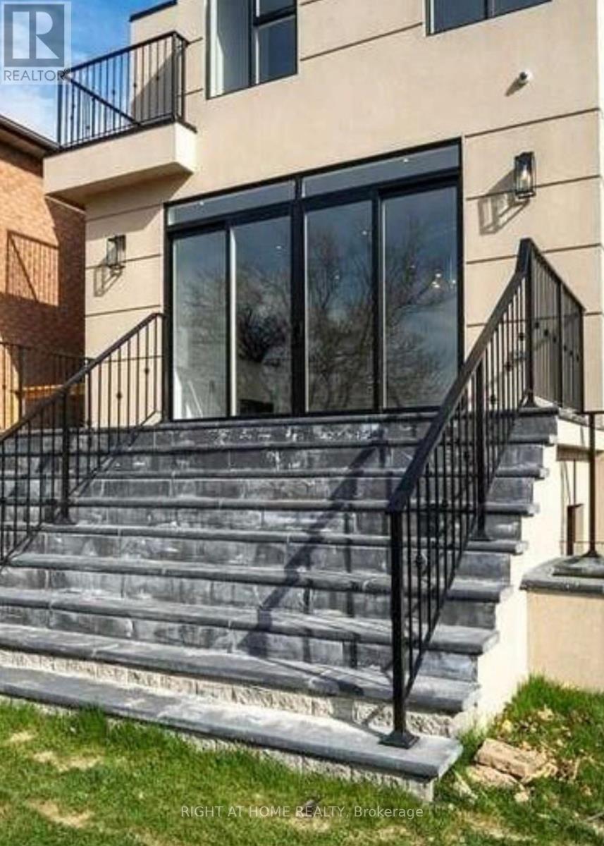 33 Cartwright Avenue W, Toronto, Ontario  M6A 1T8 - Photo 24 - W12531274