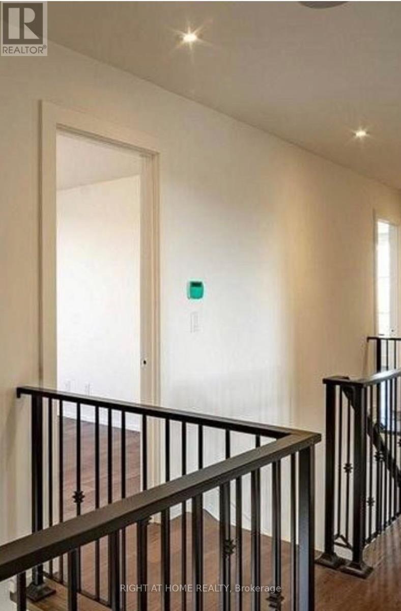 33 Cartwright Avenue W, Toronto, Ontario  M6A 1T8 - Photo 8 - W12531274