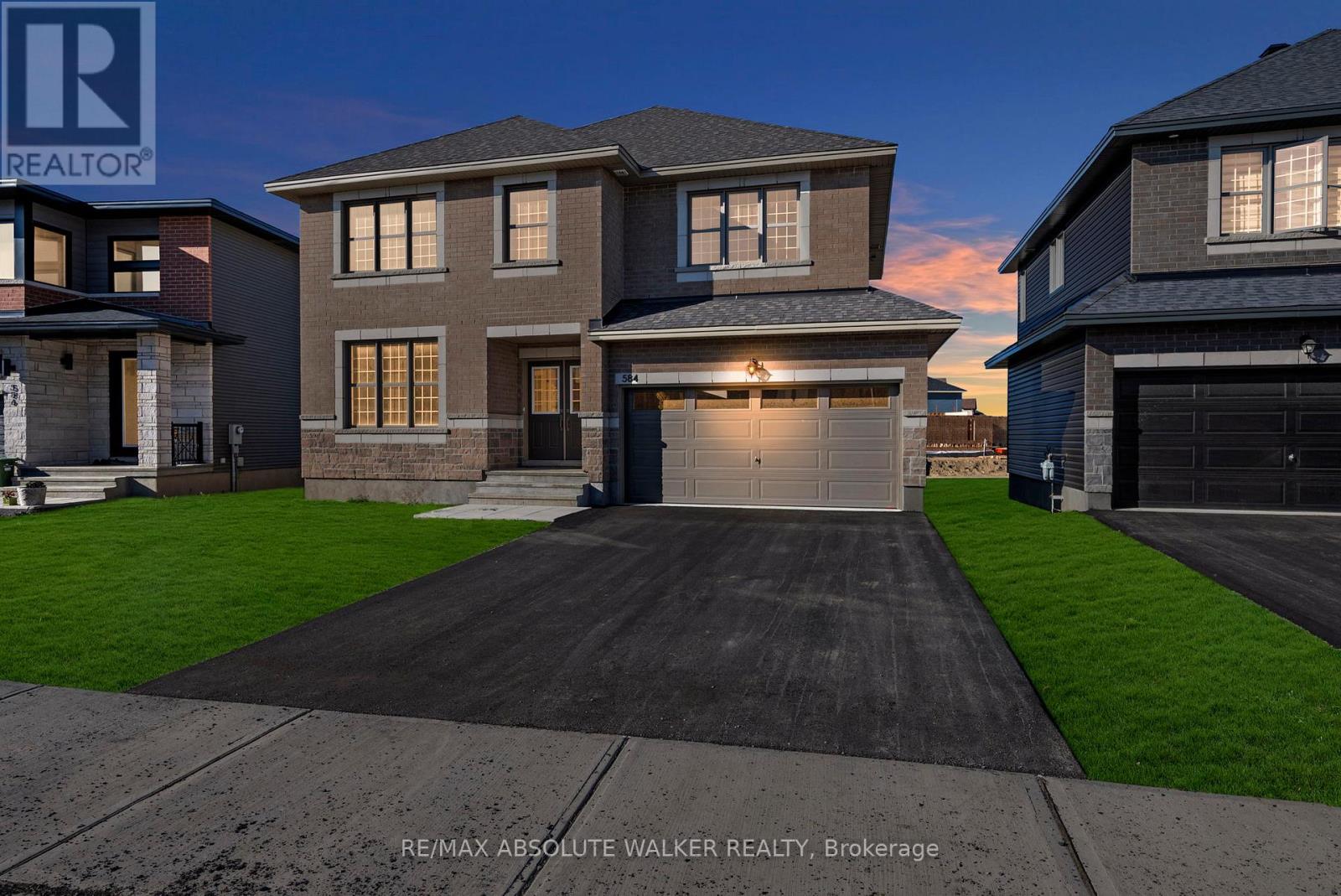 584 PAAKANAAK AVENUE, Ottawa, Ontario