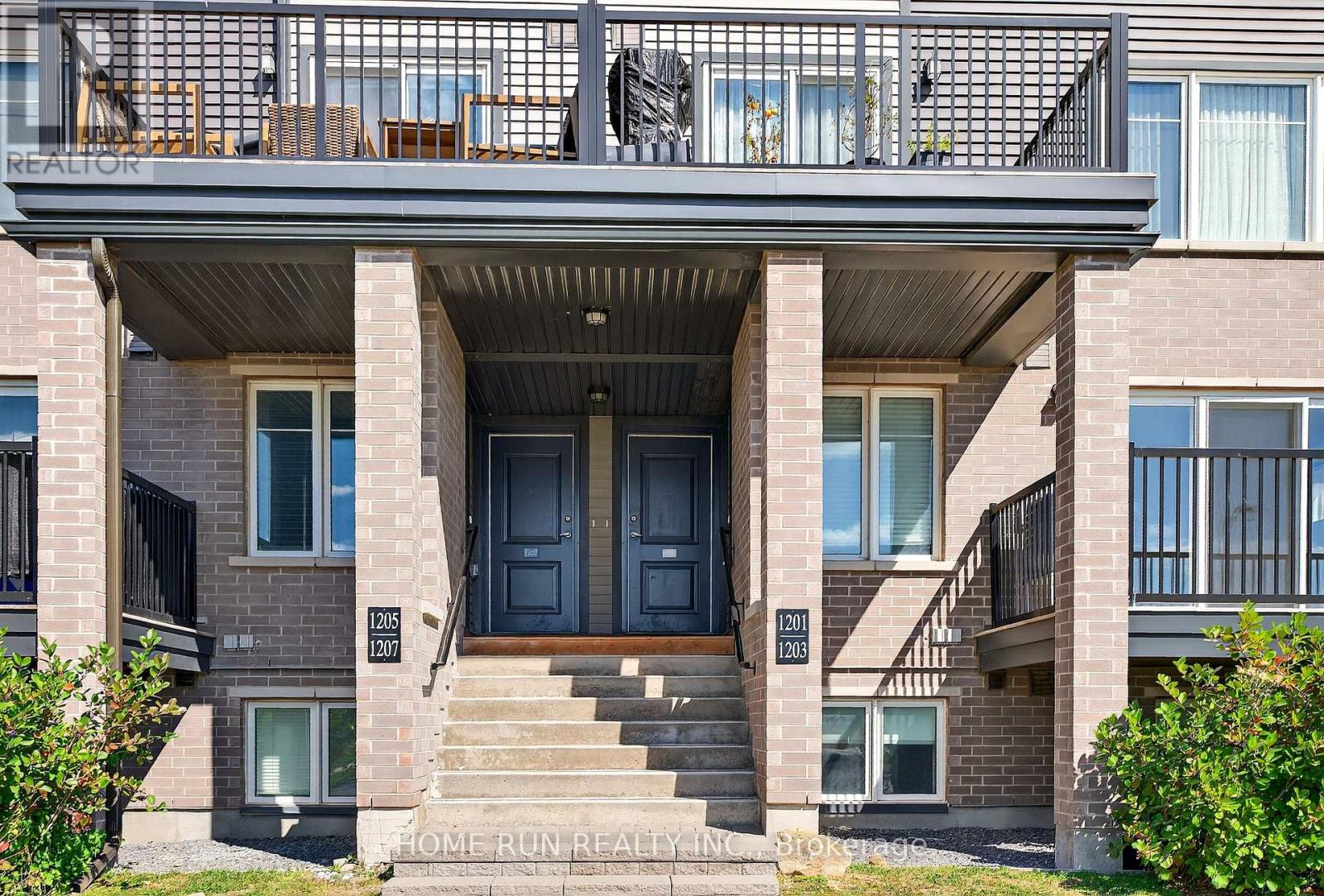 1201 CHAPMAN MILLS DRIVE, Ottawa, Ontario