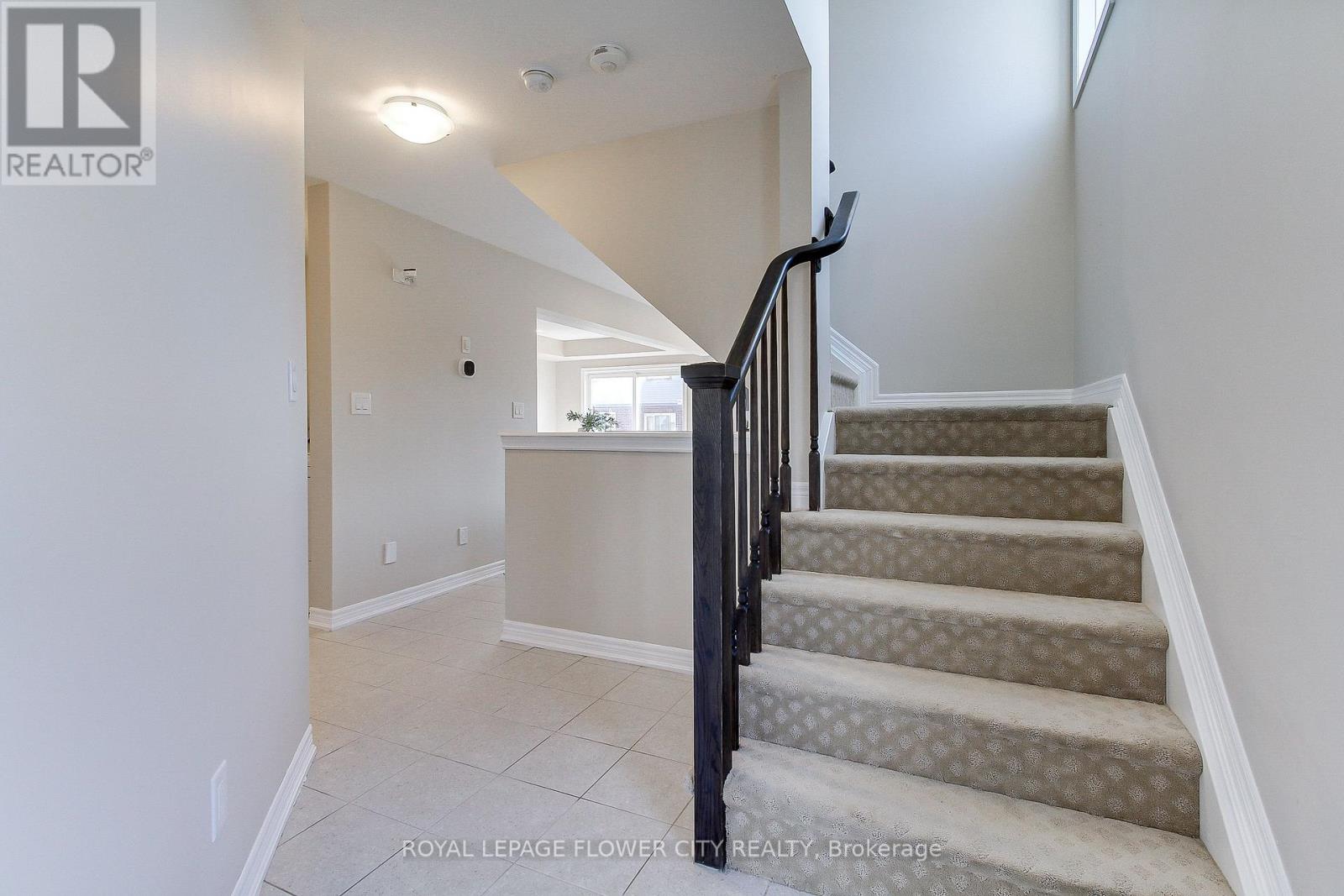 28 Wilkerson Street, Thorold, Ontario  L2V 0G4 - Photo 6 - X12531242