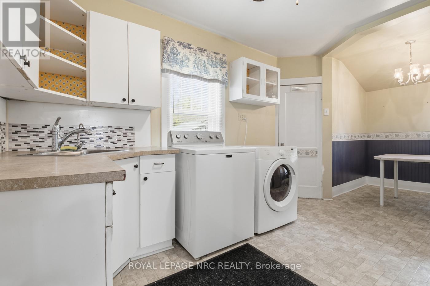 103 Main Street E, Port Colborne, Ontario  L3K 1S3 - Photo 10 - X12531322