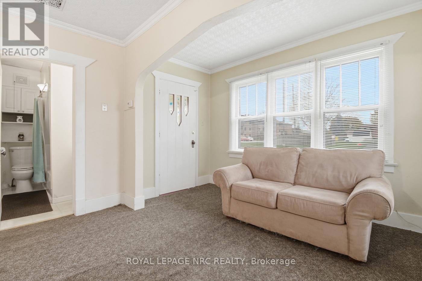 103 Main Street E, Port Colborne, Ontario  L3K 1S3 - Photo 5 - X12531322