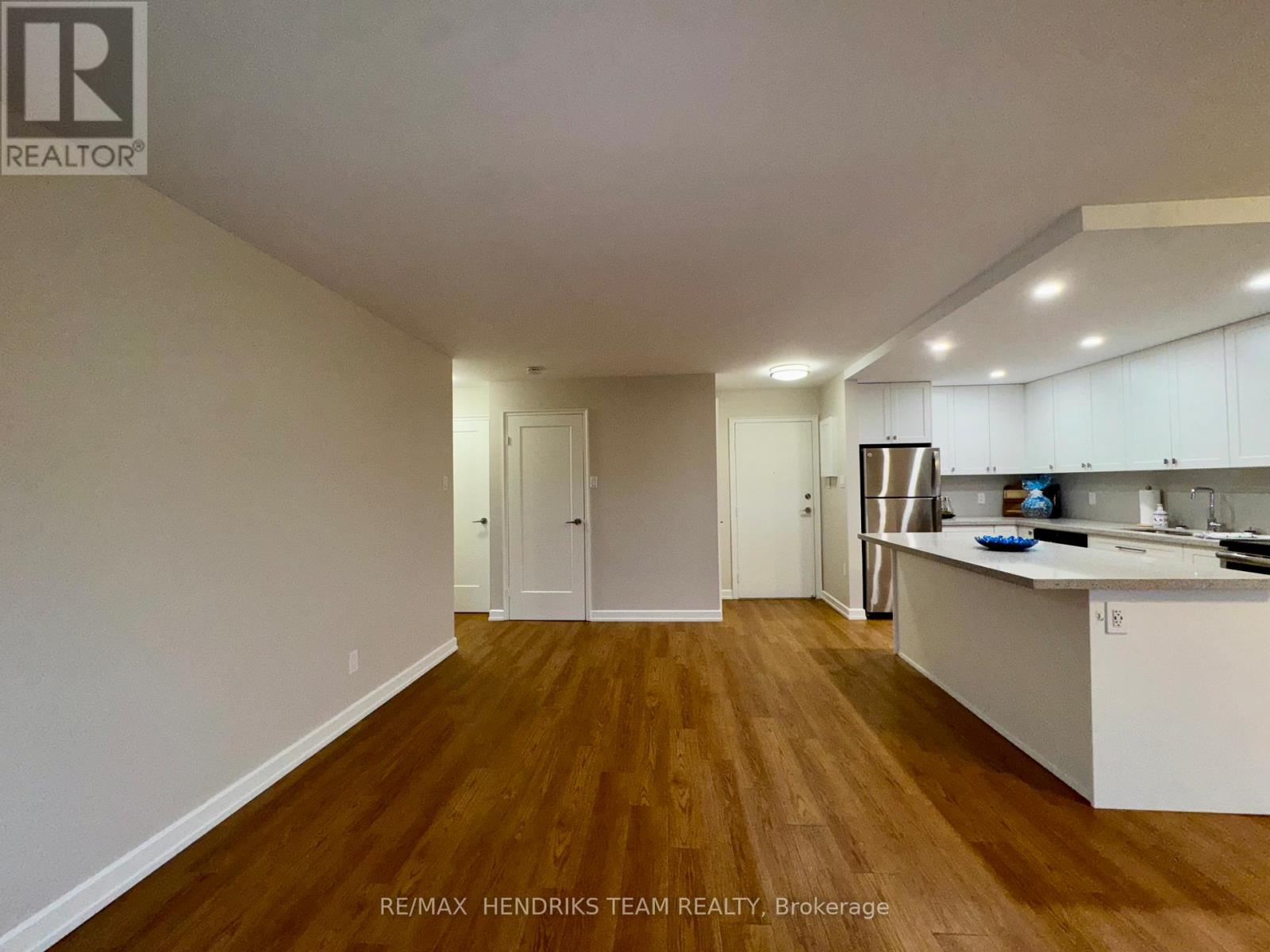 608 - 608 Lake Street, St. Catharines, Ontario  L2N 5S9 - Photo 12 - X12531326