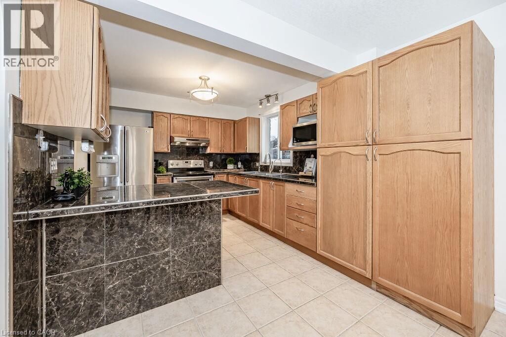 61 Schueller Street, Kitchener, Ontario  N2K 3W2 - Photo 8 - 40785408