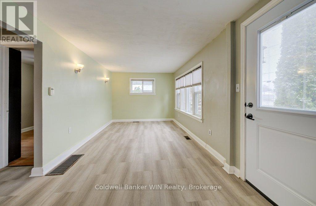 383 Wellington Street E, Wellington North, Ontario  N0G 2L2 - Photo 14 - X12531318