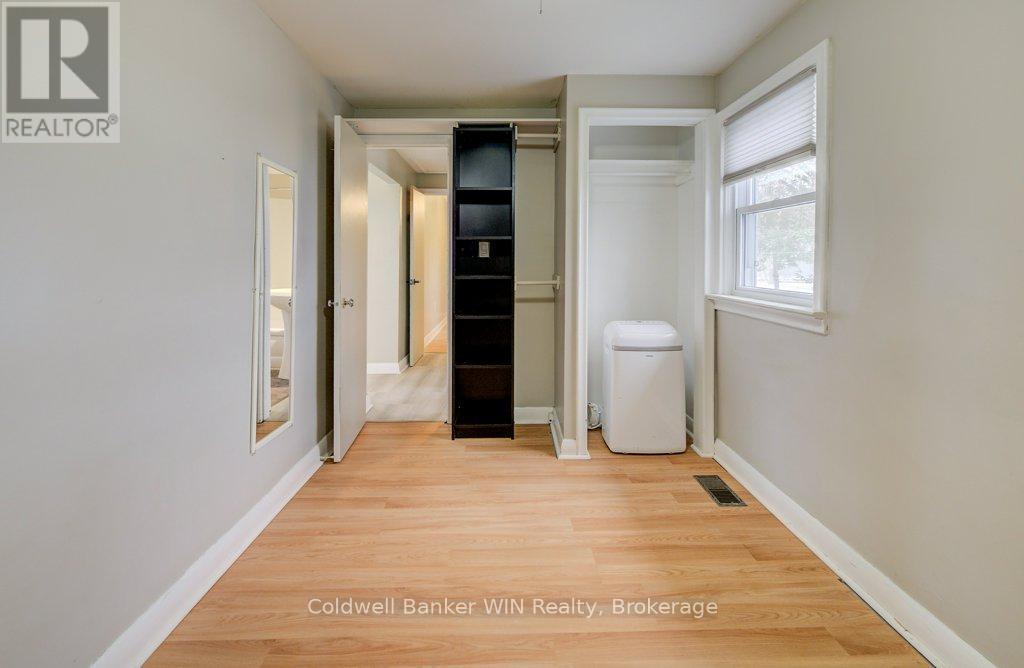 383 Wellington Street E, Wellington North, Ontario  N0G 2L2 - Photo 18 - X12531318