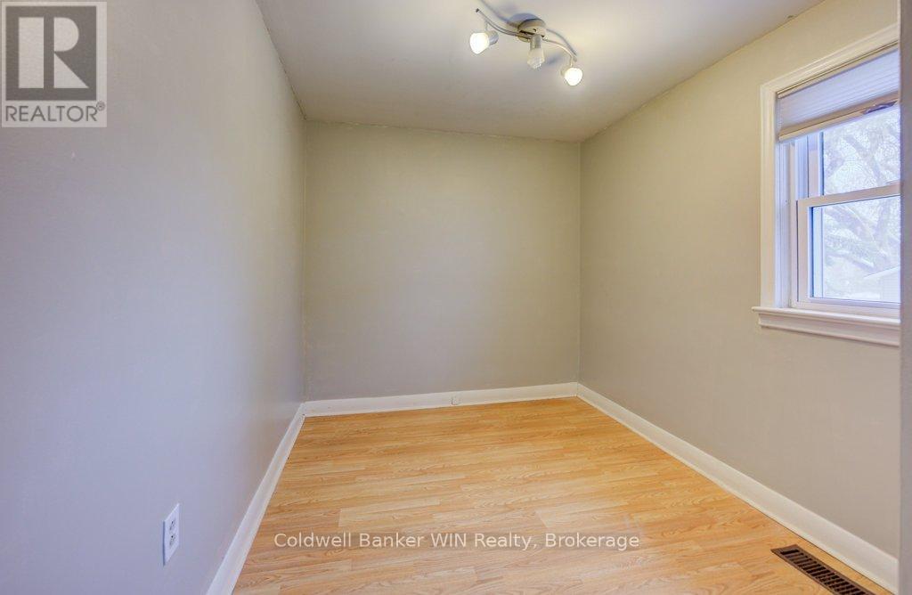 383 Wellington Street E, Wellington North, Ontario  N0G 2L2 - Photo 20 - X12531318